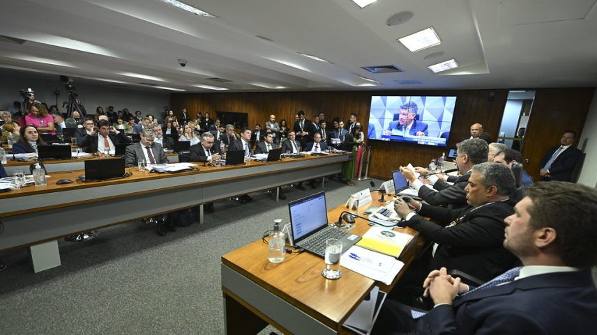 Relator da CPMI apresenta parecer final após decisão do STF