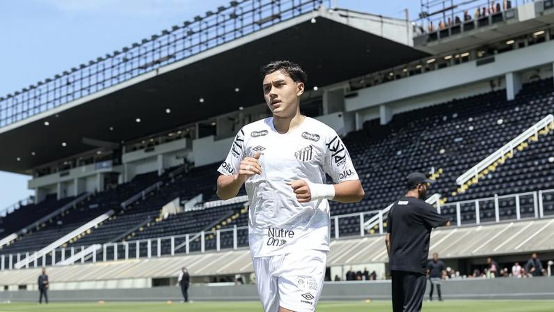 Ignacio Pereira durante jogo do Santos contra o Corinthians no Campeonato Paulista sub-15 — Foto: Reinaldo Campos/ Santos F.C