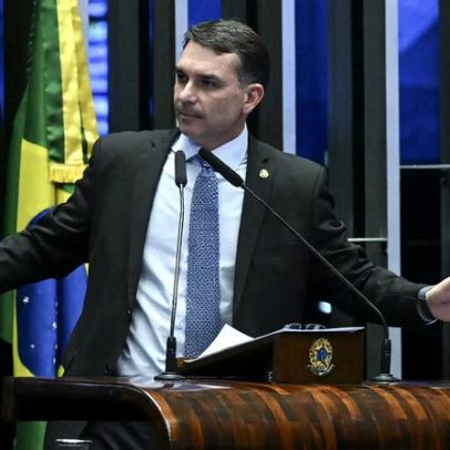 Flávio Bolsonaro protocola PEC pela extinção da reeleição presidencial