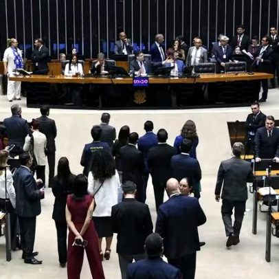 Janela Partidária altera composição de partidos e rotina de deputados