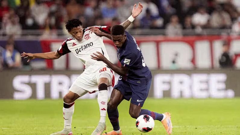 Plata, durante jogo entre Flamengo e PSG — Foto: Adriano Fontes/Flamengo