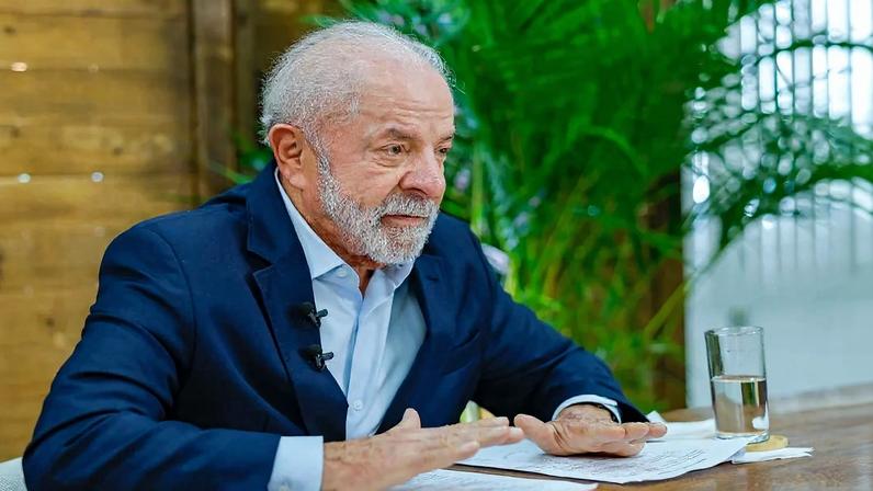 Lula assina MPs para apoiar vítimas de enchentes em Minas Gerais