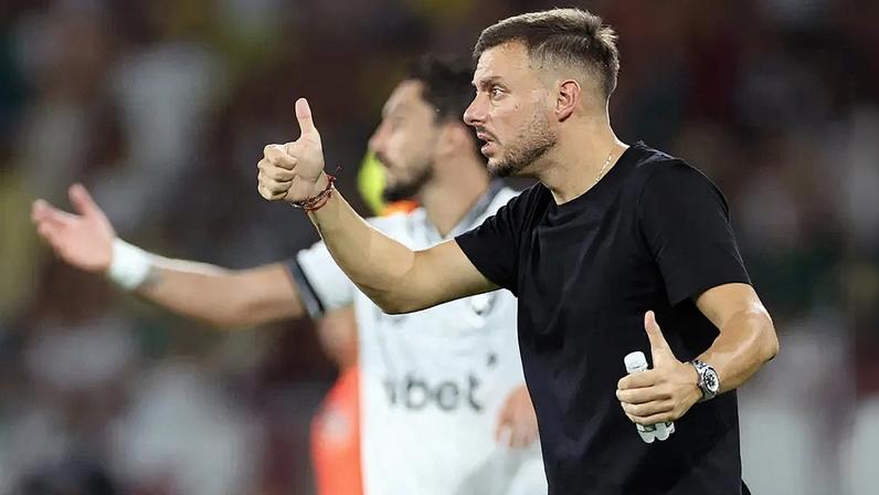 Botafogo pode ter reforços para clássico contra o Flamengo