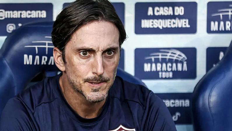 Zubeldía enfrenta entrave com estrangeiros no Fluminense