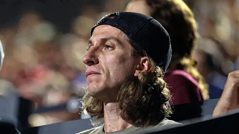 Filipe Luís assistindo a um dos jogos do Rio Open de 2026 (Foto: Fotojump/Divulgação)