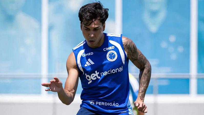 Kaio Jorge vai a campo, mas pode ser desfalque do Cruzeiro contra o Athletico-PR