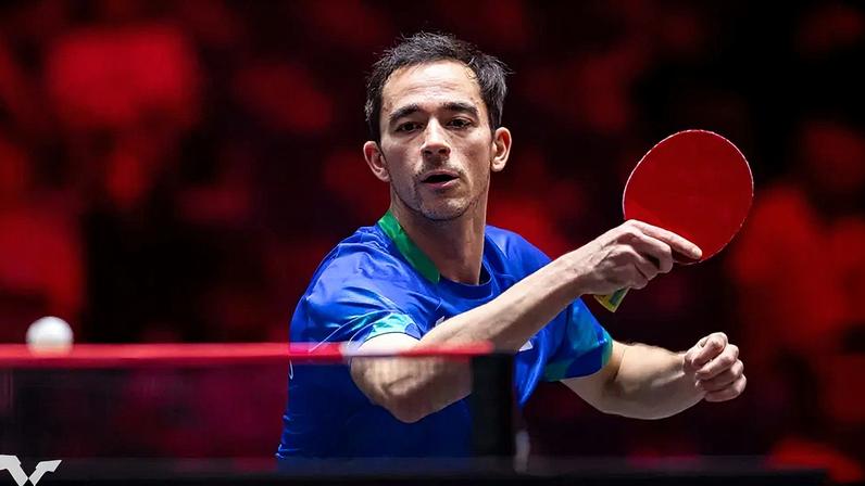 Hugo Calderano sobre no ranking após WTT de Chongqing, na China (Foto: World Table Tennis)