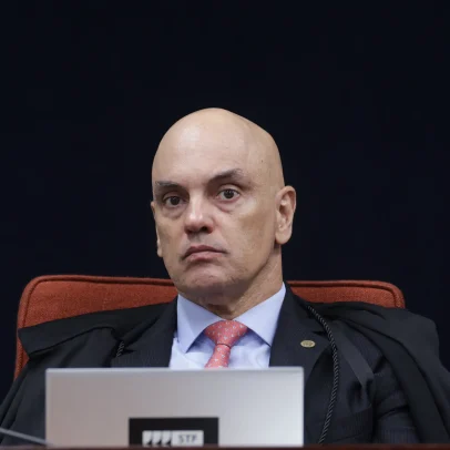 Moraes impõe prisão domiciliar mais severa a Bolsonaro que a de Collor