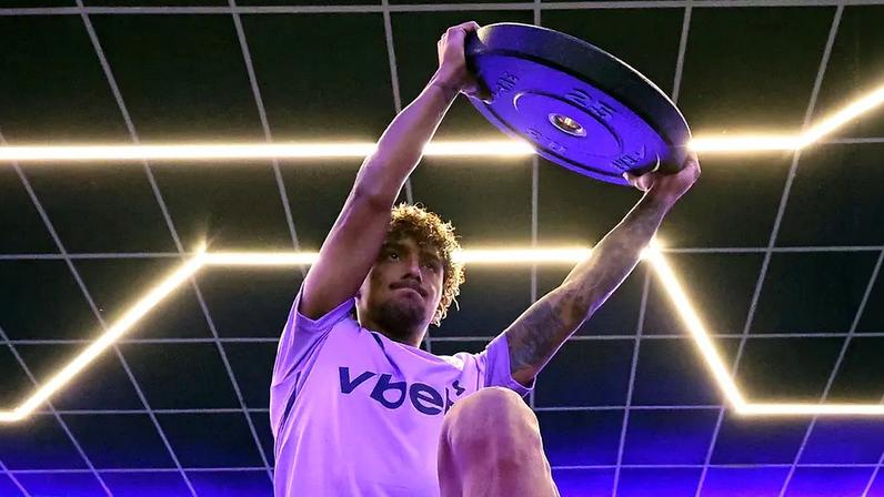 Medina foi regularizado e pode estrear pelo Botafogo (Foto: Vítor Silva/Botafogo)