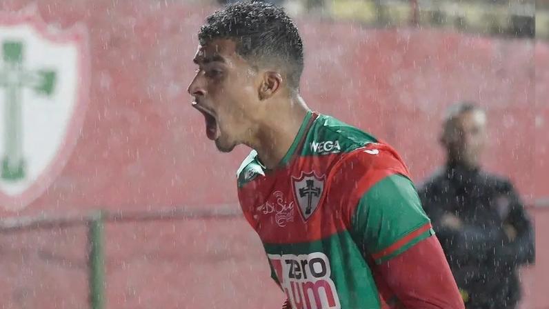Renê está na mira do Corinthians (Foto: Divulgação/Portuguesa)