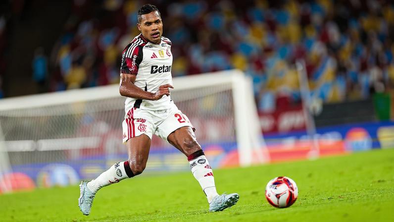 Alex Sandro em Madureira 0 x 8 Flamengo, no Carioca 2026 — Foto: Gilvan de Souza/Flamengo