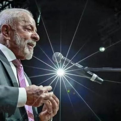Lula diz ser muito sortudo e incentiva votar em quem tem sorte