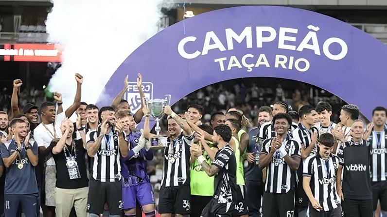 BOTAFOGO x Bangu pelo Campeonato Carioca no Estadio Nilton Santos