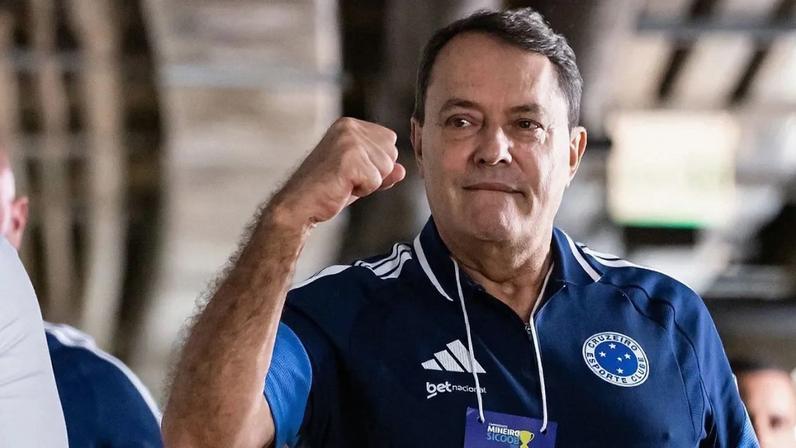Pedrinho reage ao título do Cruzeiro no Mineiro e comenta sobre Tite
