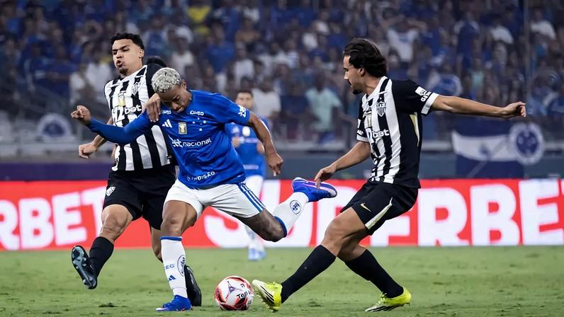 Briga entre jogadores marca o fim de Cruzeiro x Atlético-MG