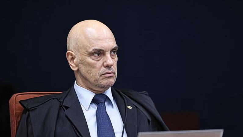 Moraes nega visita de assessor de Trump a Bolsonaro após ouvir Mauro Vieira