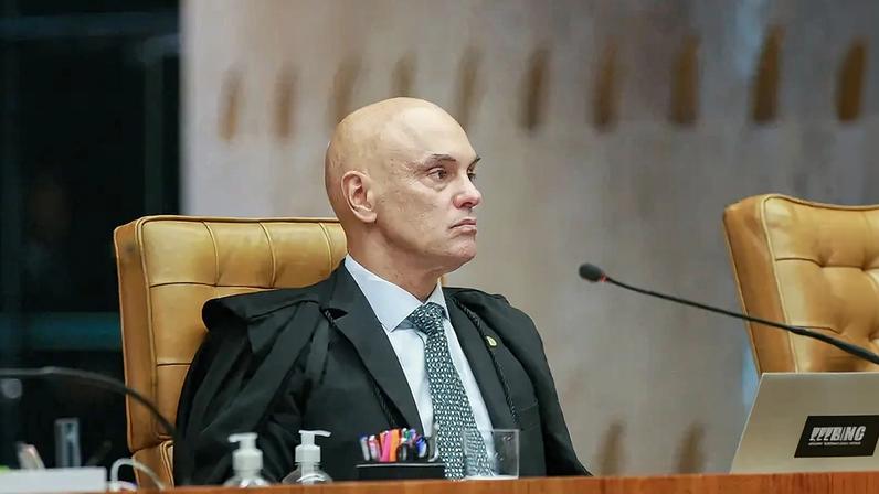 Moraes mantém prisão de desembargador suspeito de vazar operações contra o CV