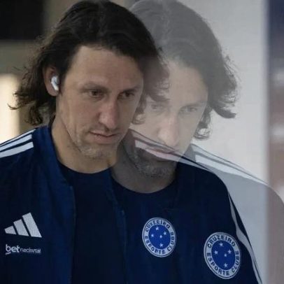 Cássio deixa Flamengo x Cruzeiro de maca e preocupa torcedores