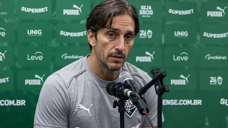 Zubeldía em coletiva após Remo x Fluminense (Foto: Marcelo Gonçalves/ Fluminense FC)