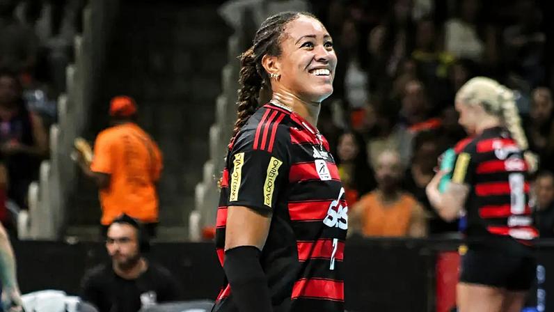Simone Lee analisa reação do Sesc Flamengo na Superliga e aprendizados