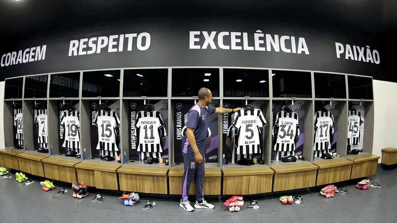 Botafogo muda titulares para o clássico contra o Flamengo; veja a escalação