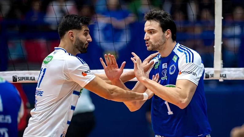 Sada Cruzeiro vence Guarulhos e segue líder isolado da Superliga