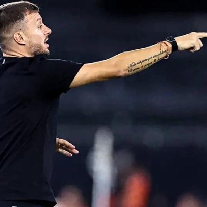 Anselmi vê sequência pesada como inimiga sob pressão no Botafogo