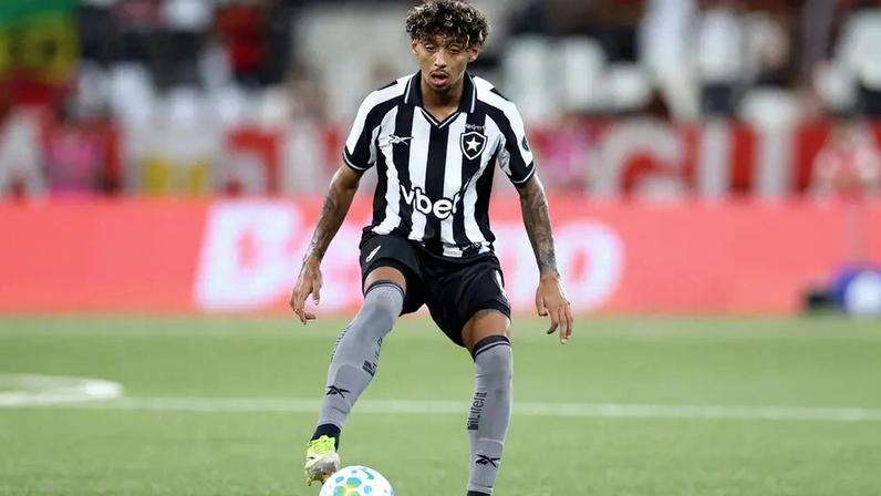 Botafogo altera formação do meio-campo devido a desfalques