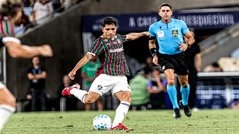 Martinelli diz que Zubeldía dá confiança aos jogadores para que arrisquem e surpreendam os adversários