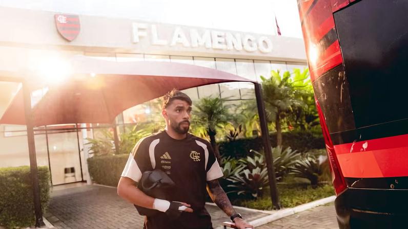 Jogadores do Flamengo viajarão quase 28 mil km antes da Copa do Mundo — Foto: Adriano Fontes/Flamengo