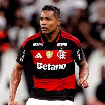 Alex Sandro tem dor na coxa e fará exames em São Paulo