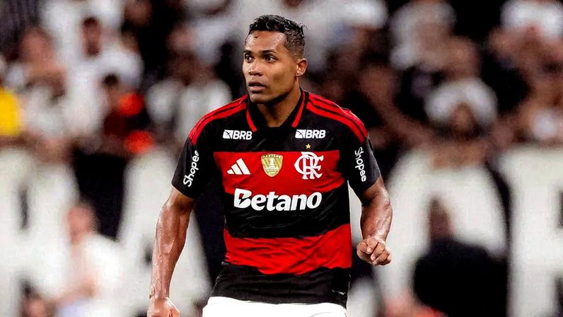 Alex Sandro em ação em Corinthians x Flamengo (Foto: Adriano Fontes/ Flamengo)
