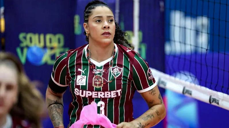 Ariane em ação pelo Fluminense na Superliga Feminina (Foto: Marcelo Gonçalves/FFC)