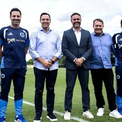 Artur Jorge define planos para a base do Cruzeiro