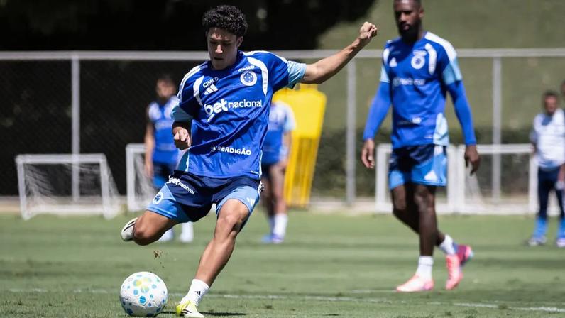 Joia da base do Cruzeiro começa integração ao time profissional