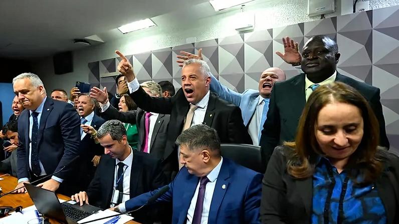 CPMI do INSS encerrou sem a aprovação do relatório final com 216 indiciamentos. (Foto: Marcos Oliveira/Agência Senado)