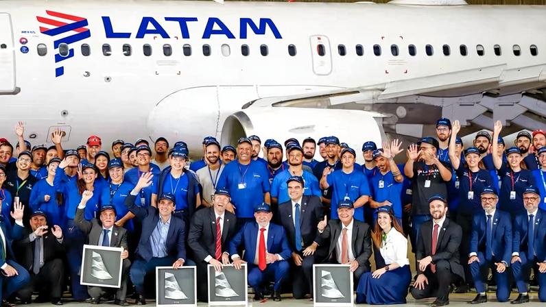 Visita ao centro de manutenção da Latam