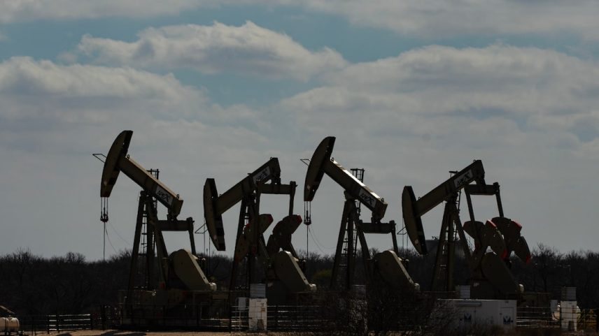 Brent e WTI sobem mais de 7% enquanto investidores monitoram os impactos da guerra no fluxo global de energia