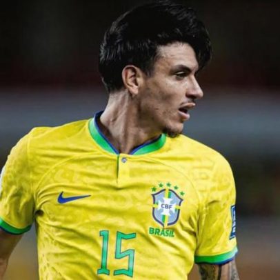 Ancelotti faz novos testes na seleção e coloca Ibañez na lateral-direita