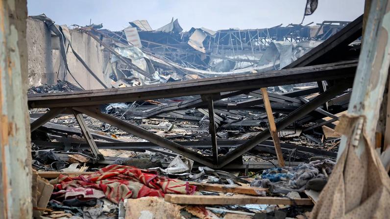 Como se comparam as forças do Paquistão e do Taliban afegão em tensões