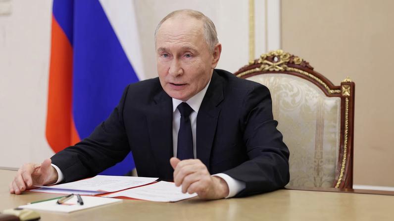 Blogueiro que criticou Putin é internado em clínica, diz jornal local