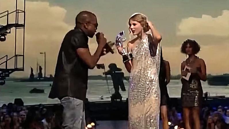 Kanye West interrompeu o discurso de agradecimento de Taylor Swift em 2009