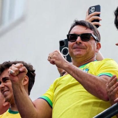 Flávio Bolsonaro empata com Lula em pesquisa Datafolha