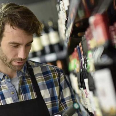 Cavistas compram vinhos em grandes superfícies; confira seus melhores conselhos