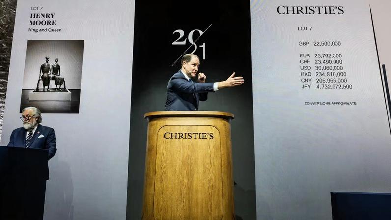 Moore e Tanning estabelecem recordes em leilão triplo da Christie’s em Londres