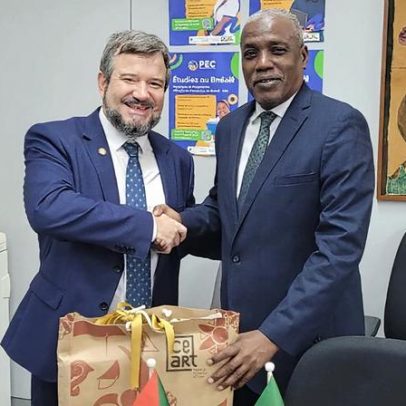 MEC recebe embaixador do Sudão para discutir cooperação educacional
