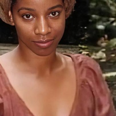 Adriana Lessa, Naná de Terra Nostra, aos 55, em forma após 8 anos longe da Globo