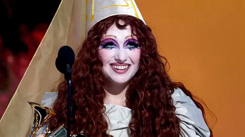 Esposa de Jorginho rebate versão de Chappell Roan sobre confusão com segurança