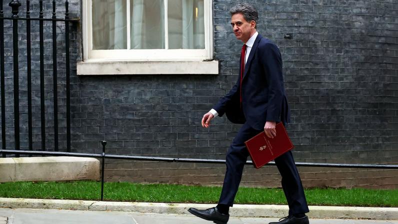 British Secretary of State for Energy Security and Net Zero Ed Miliband walks towards 10 Downing Street, on the day of a cabinet meeting, in London, Britain, March 17, 2026. REUTERS/Isabel Infantes