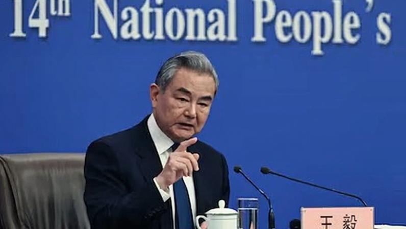 China diz que ataques a Irã não deveriam ocorrer e não beneficiam ninguém